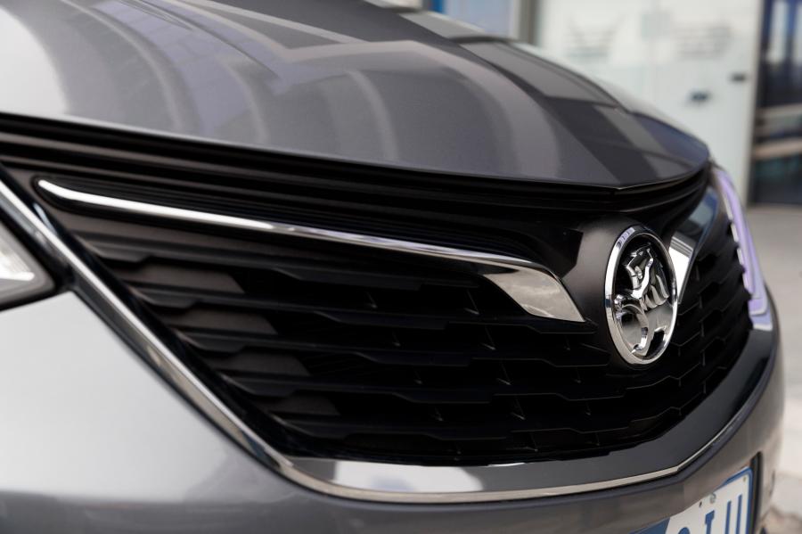 Детали экстерьера Holden Astra Sedan 2017 года  (фото 20 из 42)